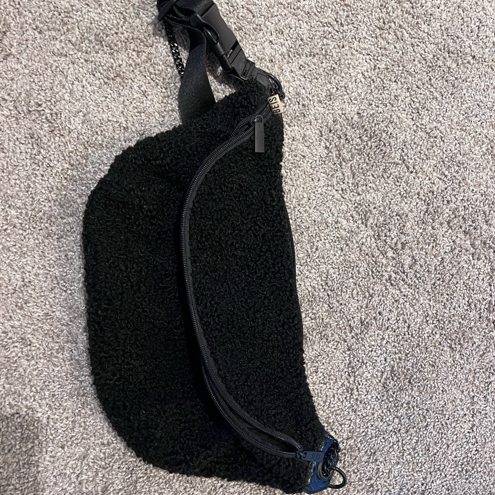 Béis Sherpa Cross body